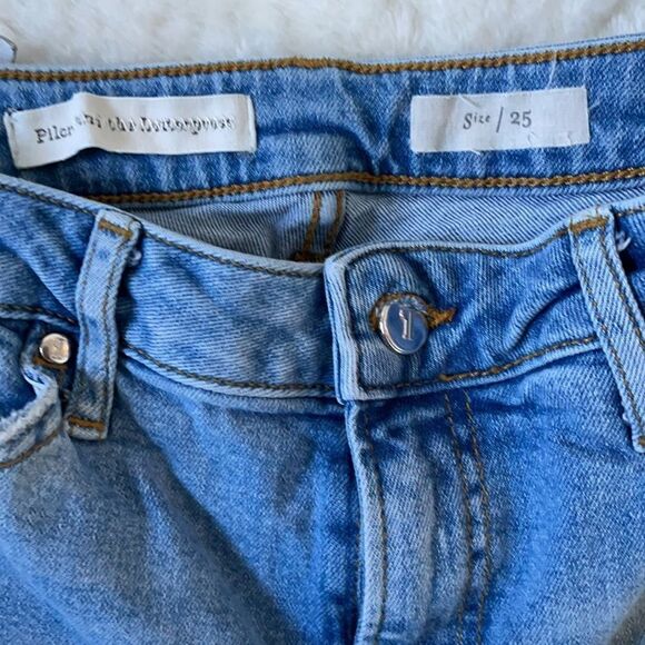 Pilcro And The Letterpress Size 25 Straight Leg Cropped Jeans Flowers On Bottom - Picture 2 of 10